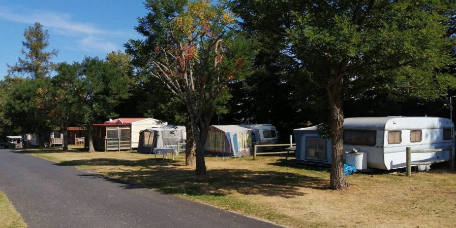 Camping municipal de Choumouroux : aire de camping et de camping car – YSSINGEAUX